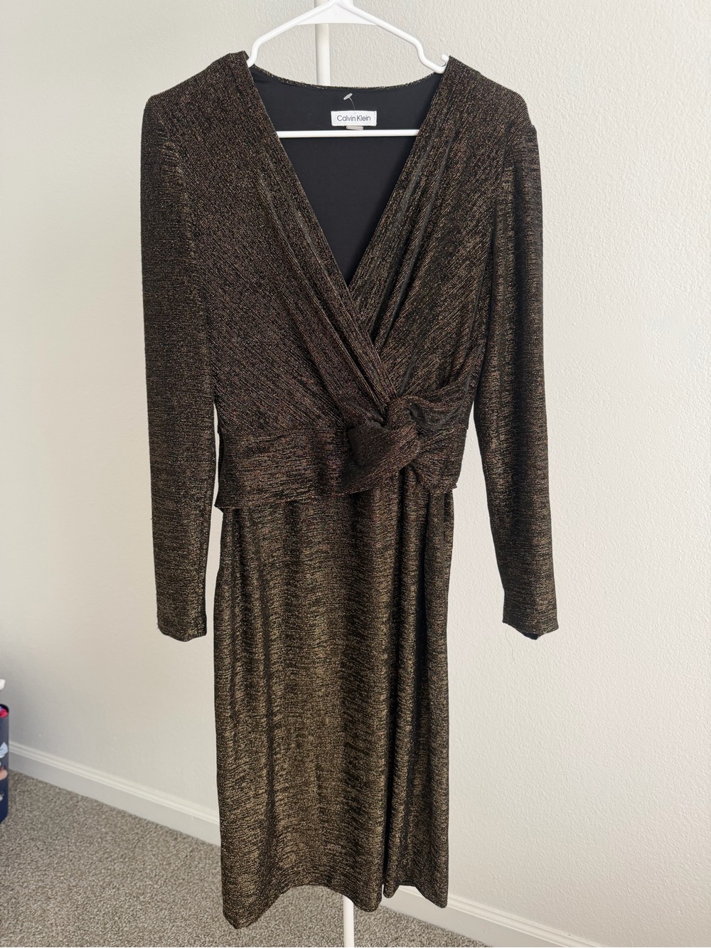 Calvin Klein Metallic Olive Twist-Waist Long Sleeve Sheath Dress - Picture 2 of 3